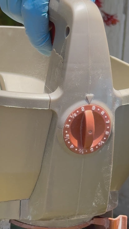 חבילת טופגריין נגד נמלת האש – 6 יחידות 500 גרם + מפזרת WIZZ על סוללות מבית Scotts | משלוח חינם